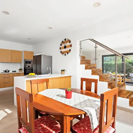 Villa Mar Blanes By *